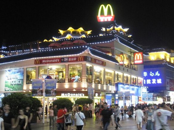 1651117186446563.jpg 商業(yè)街夜間照明工程設(shè)計應(yīng)該怎么做?